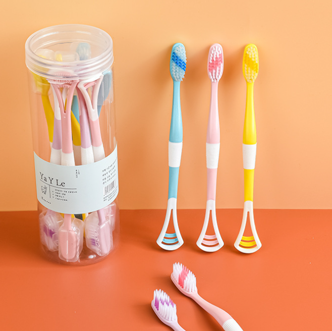 Set of toothbrushes with tongue scraper (8 pcs.) in a tube.