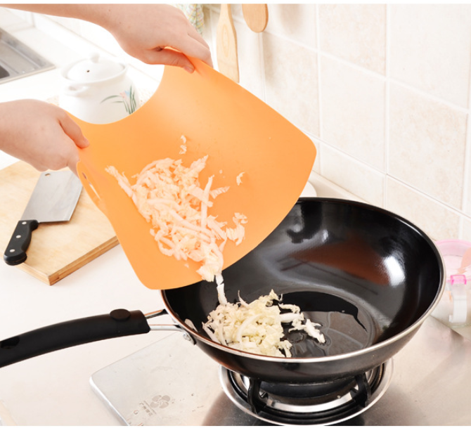 Kitchen flexible cutting board