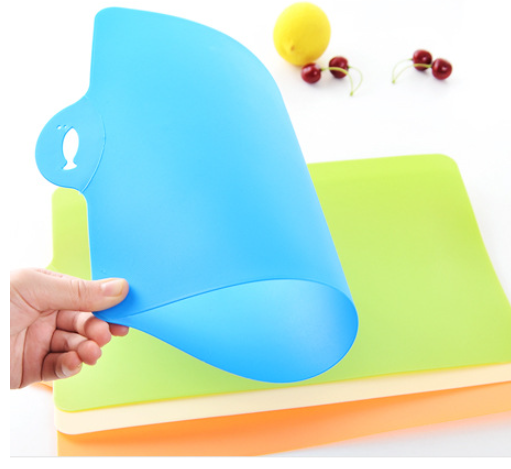 Kitchen flexible cutting board