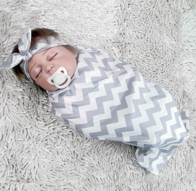 Cocoon diaper with headband