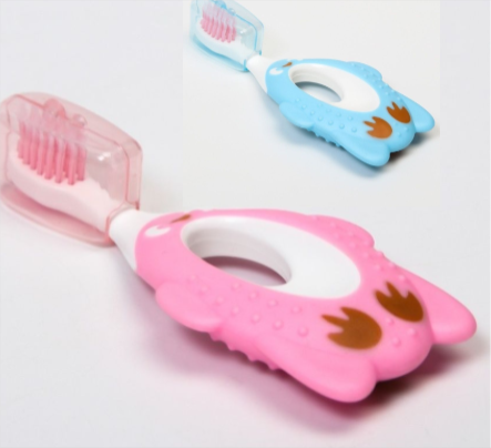 Children's toothbrush with protective cap (1-6 years)