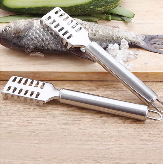 Metal fish peeler