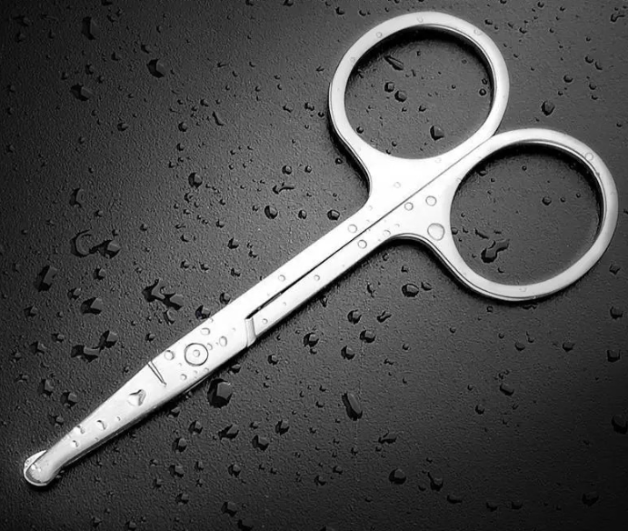 Manicure scissors