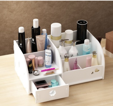 Dresser for cosmetics and jewelry LADY