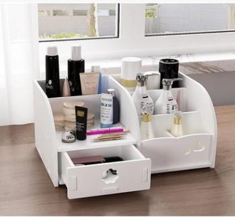 Dresser for cosmetics and jewelry LADY