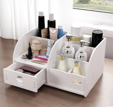 Dresser for cosmetics and jewelry LADY