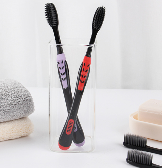 Toothbrushes with bamboo charcoal (4 pcs.)