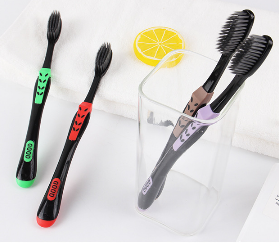 Toothbrushes with bamboo charcoal (4 pcs.)