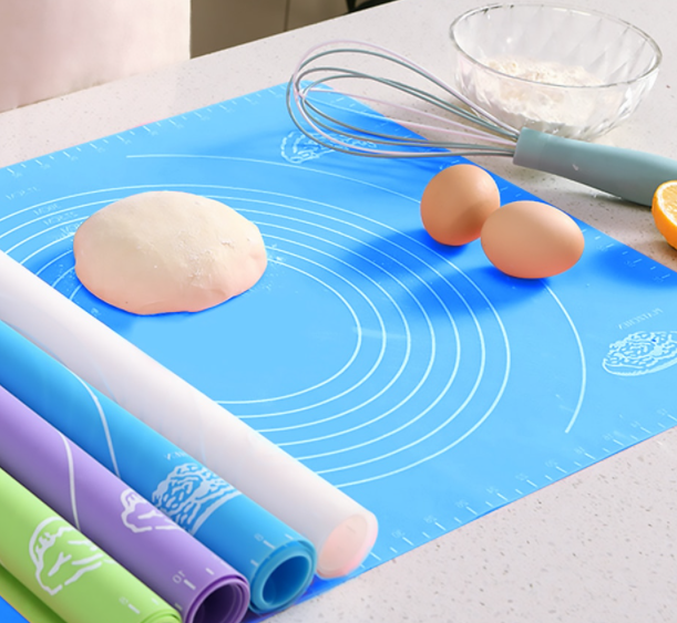 Silicone mat for rolling out dough and baking