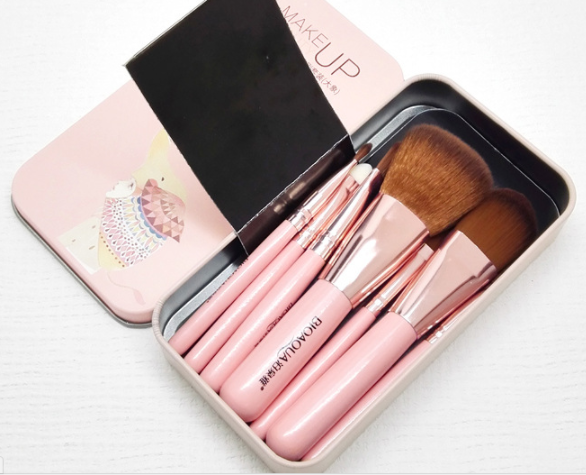 Set of makeup brushes 7 pcs. in a case VALUE