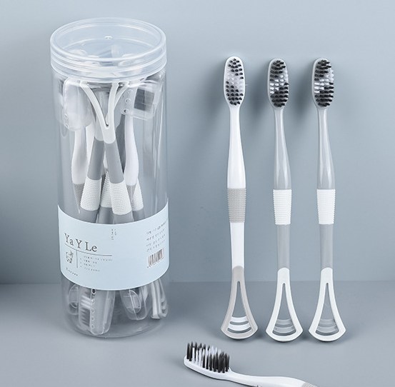 Set of toothbrushes with tongue scraper (8 pcs.) in a tube.