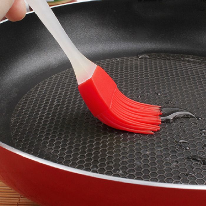 Heat-resistant silicone cooking brush