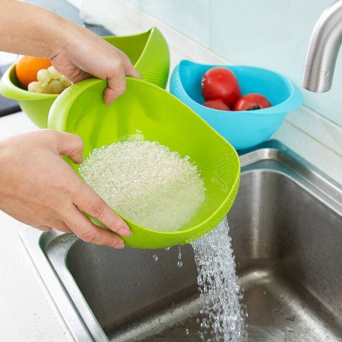 Rice and cereal washing bowl with holes for water drainage