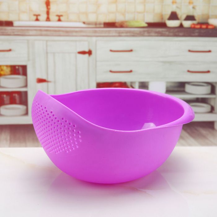 Rice and cereal washing bowl with holes for water drainage