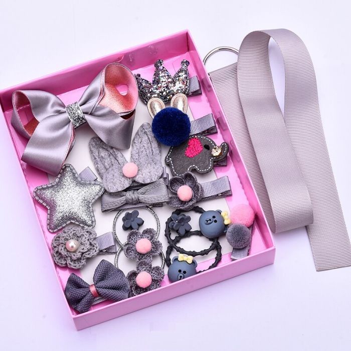 Set of accessories for children's hair of 18 items in a gift box in assortment