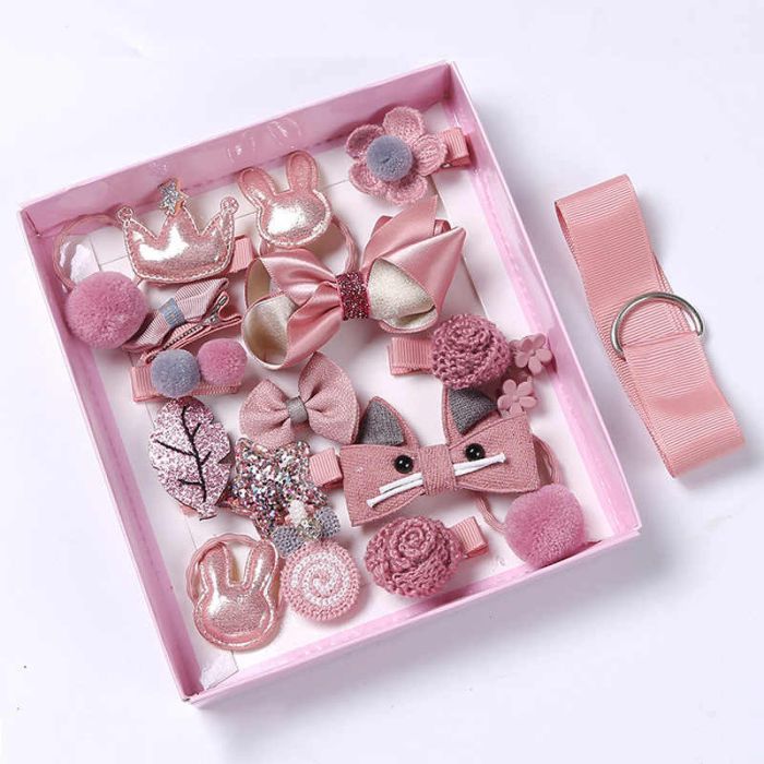 Set of accessories for children's hair of 18 items in a gift box in assortment