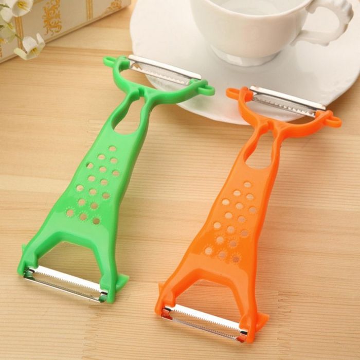 3-in-1 double-sided vegetable peeler with double serrated blades