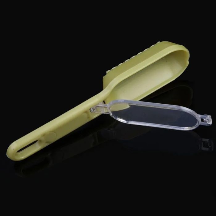 Fish cleaning knife with scale container and plastic scraper