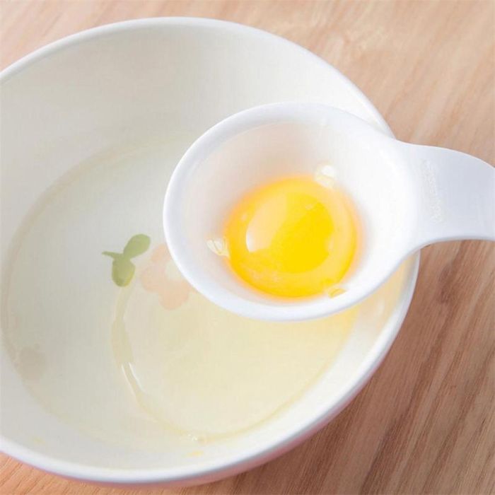 Yolk and white separator - plastic egg separator