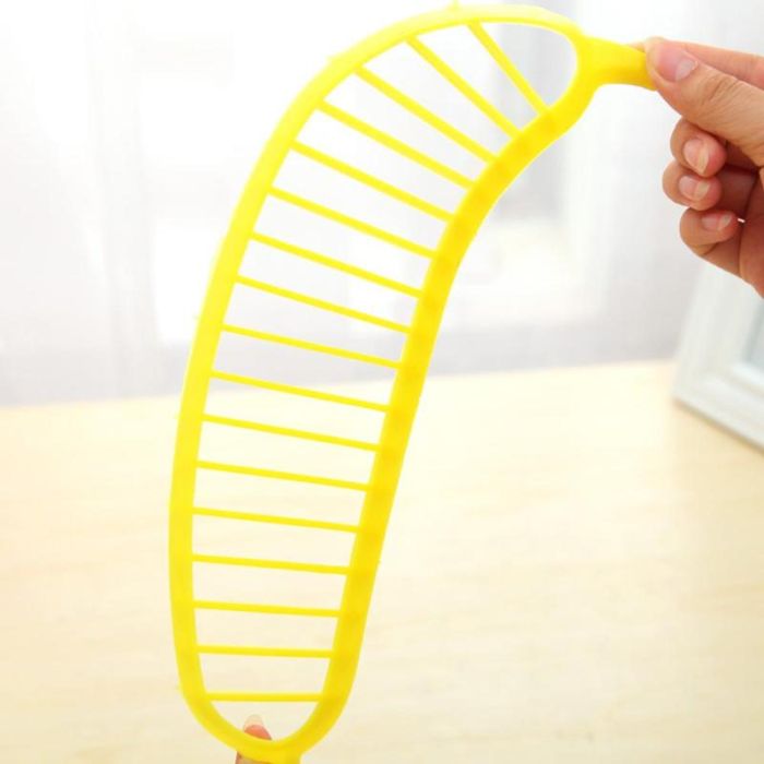 Plastic banana cutter