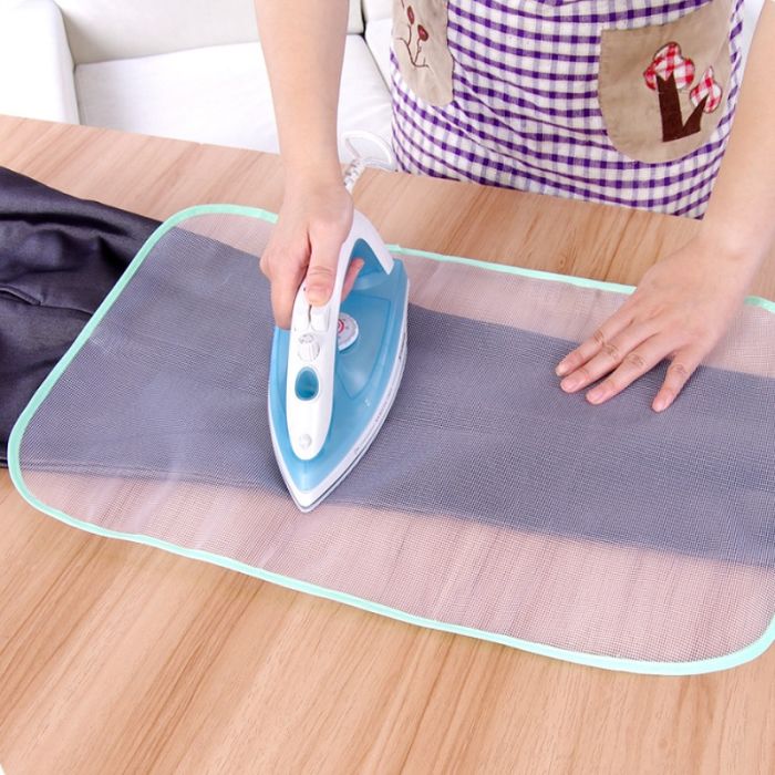 Heat-resistant ironing net (size 35x50 cm)