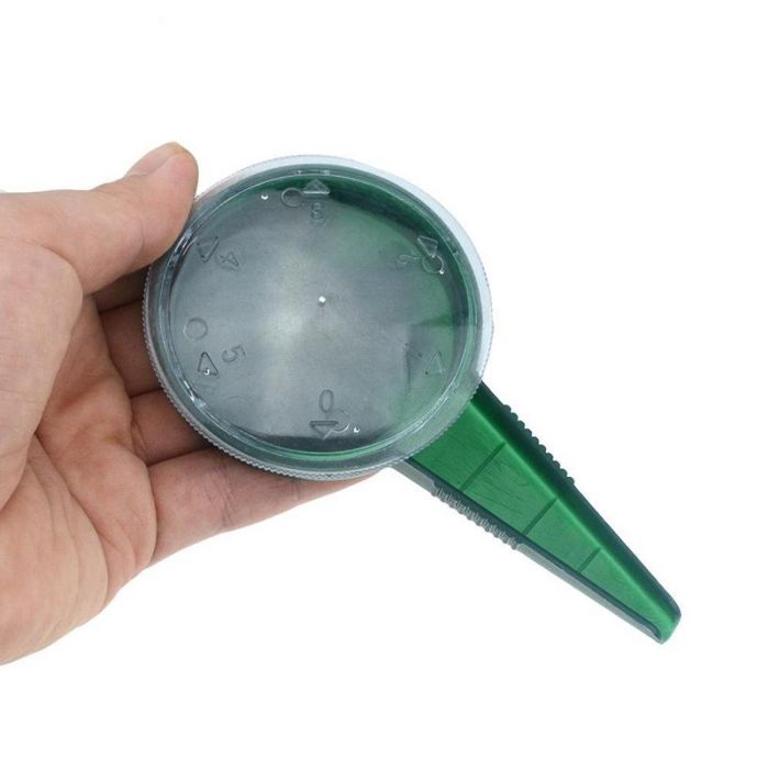 Handheld seed sower, container with lid with 5 holes of different sizes, plastic