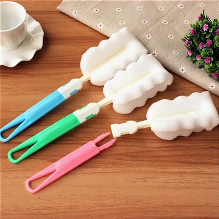 Dishwashing brush with long removable handle