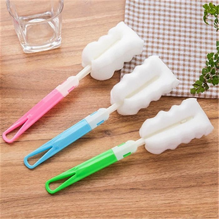 Dishwashing brush with long removable handle