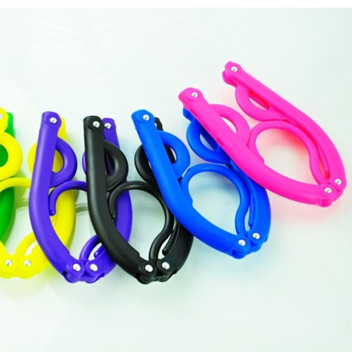 Folding plastic hangers for clothes